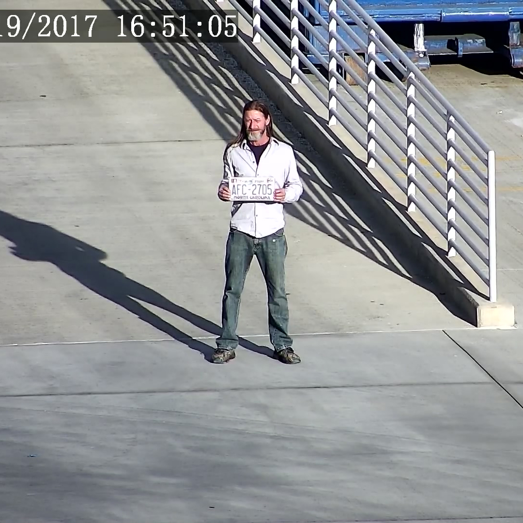 A face at 400 ft, recorded with a 2mp IP PTZ camera