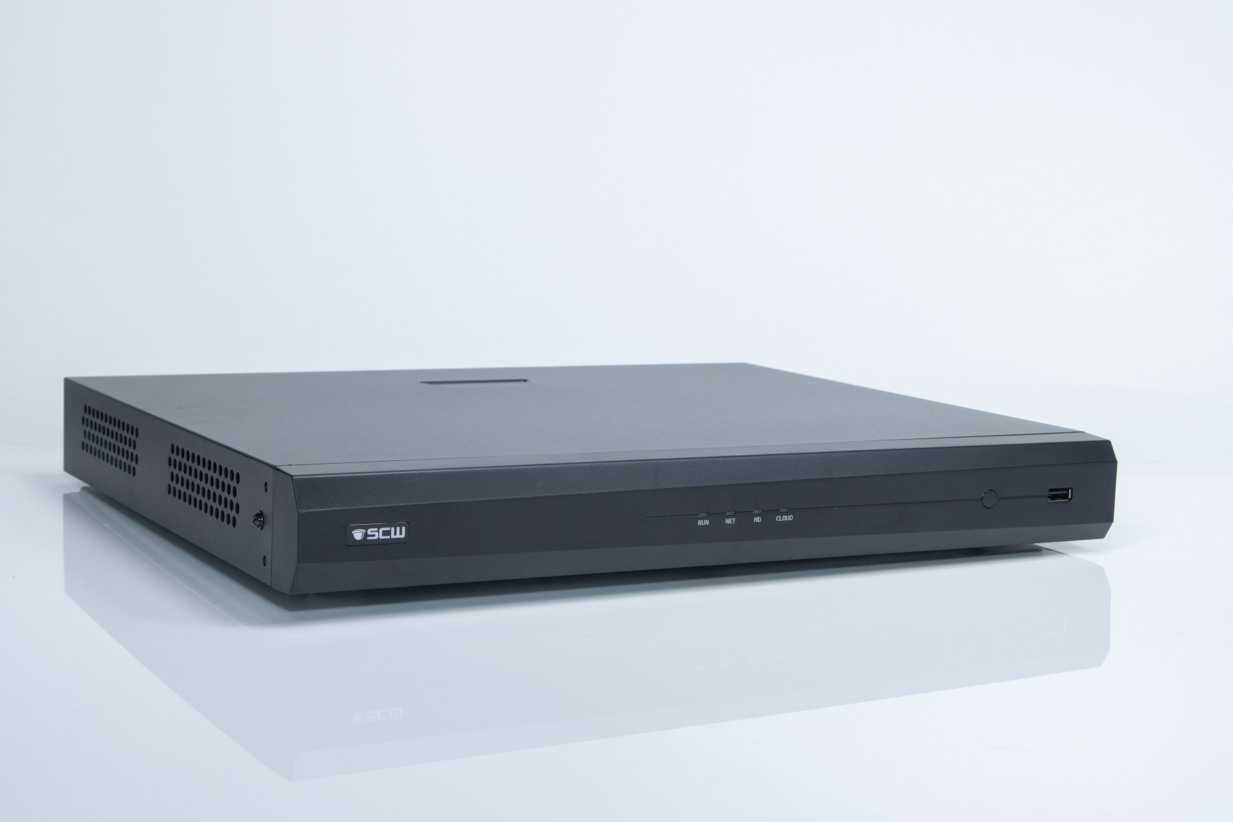 The Corporal 8 BNC and 4+ IP Flexible Hybrid NVR - COR08